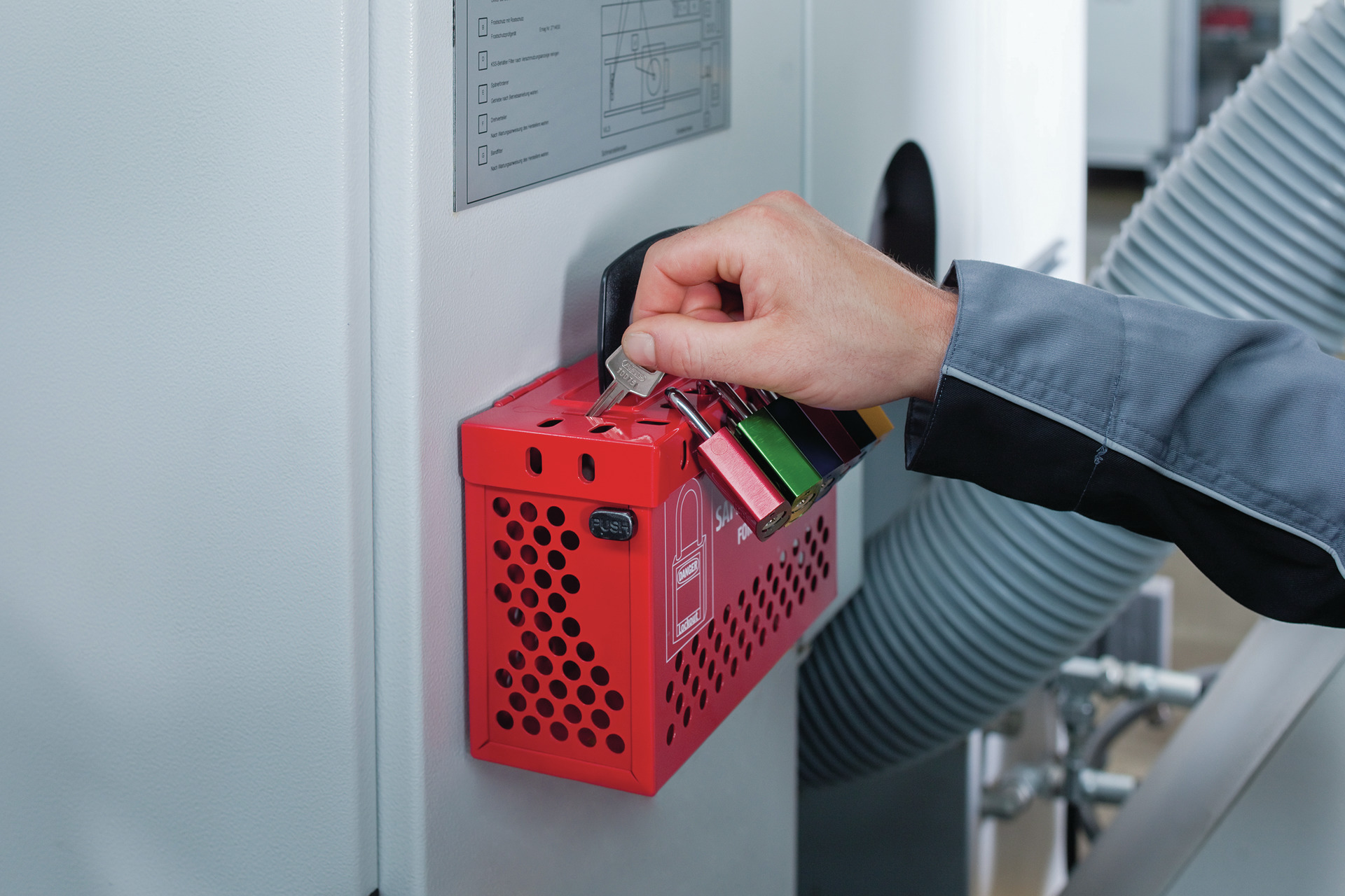 Seguridad industrial | B835 Safety Redbox™ | lockout en grupo | ABUS
