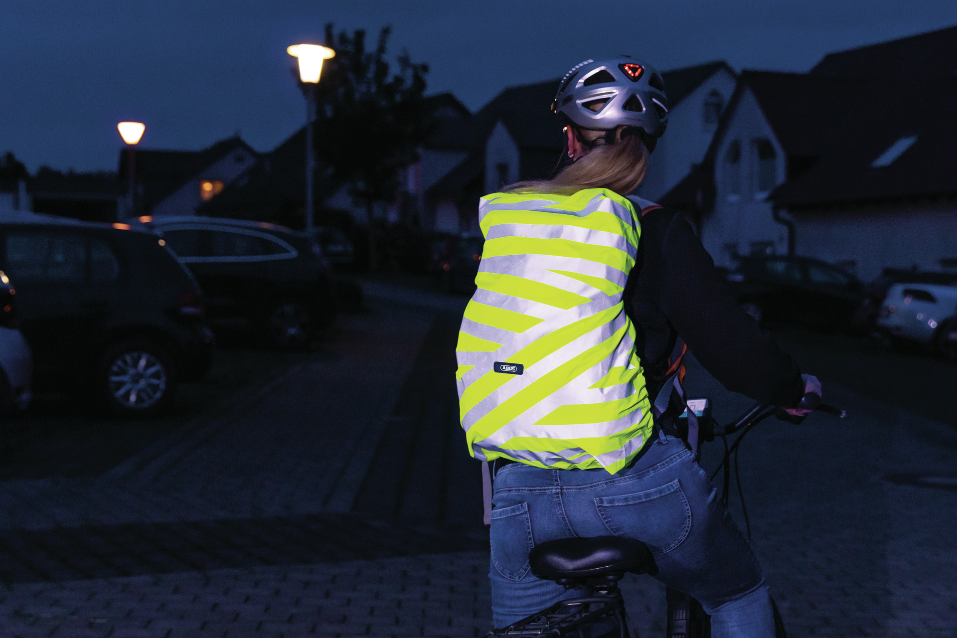Application example - Backpack cover Lumino X-Urban Cover