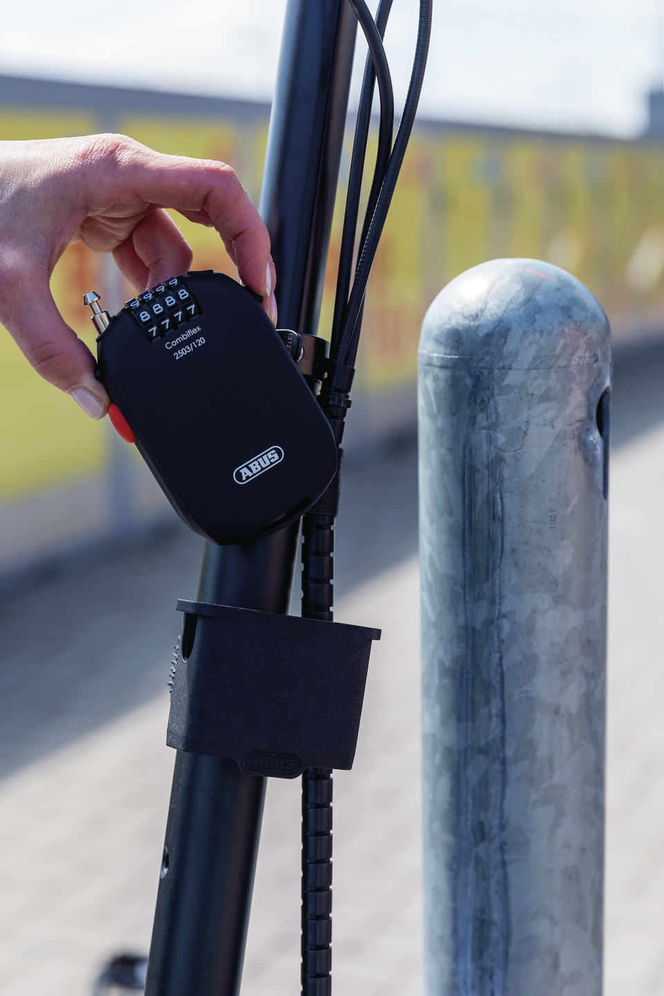 Application example - Combiflex™ 2503 + Bracket