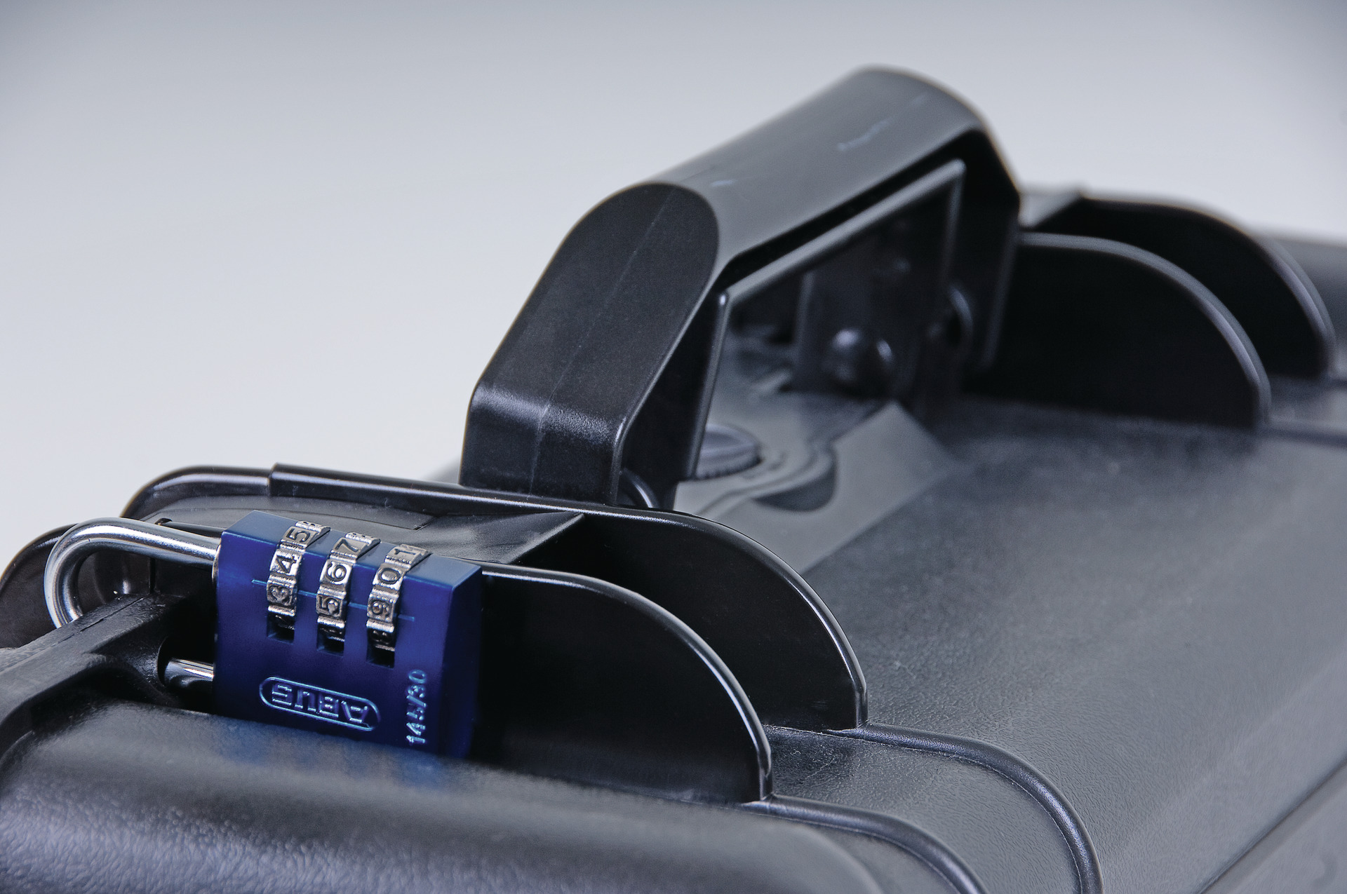 Application example - Combination lock 145